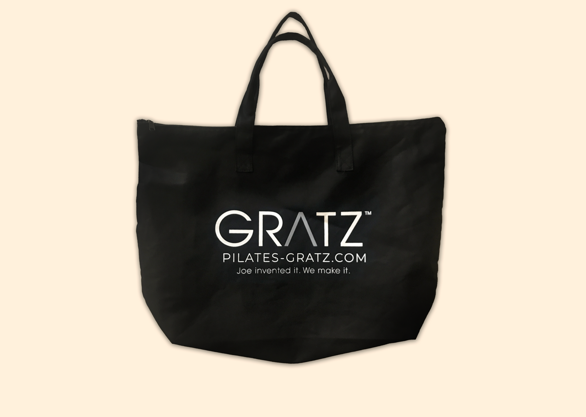 https://www.pilates-gratz.com/cdn/shop/products/gratz_tote_gym_bag_front_1200x.png?v=1565287912